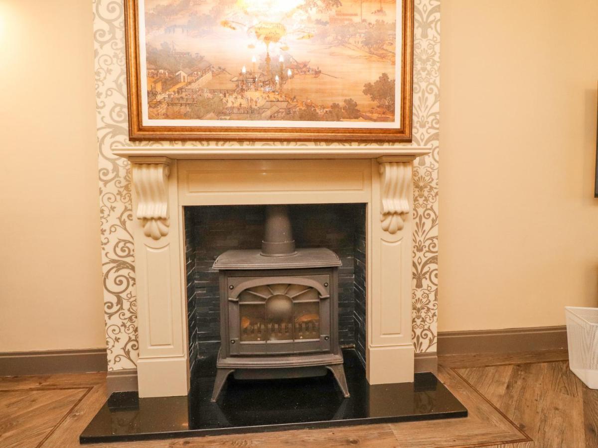 23 Wolsey Close Thornton  Extérieur photo